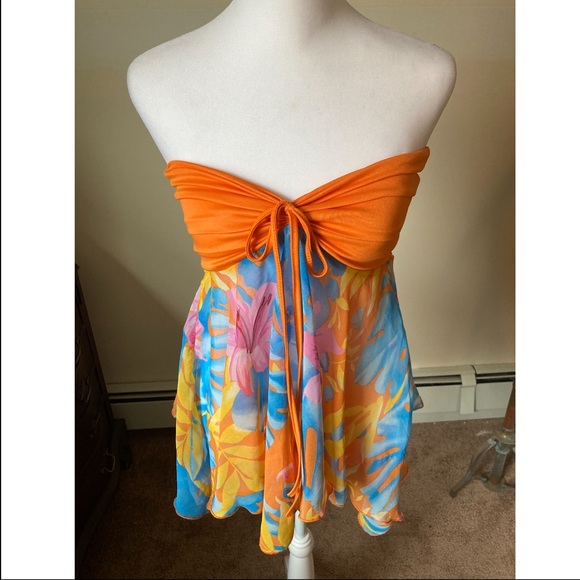 Cherry Krave Tops - Cherry Krave floral strapless top size M